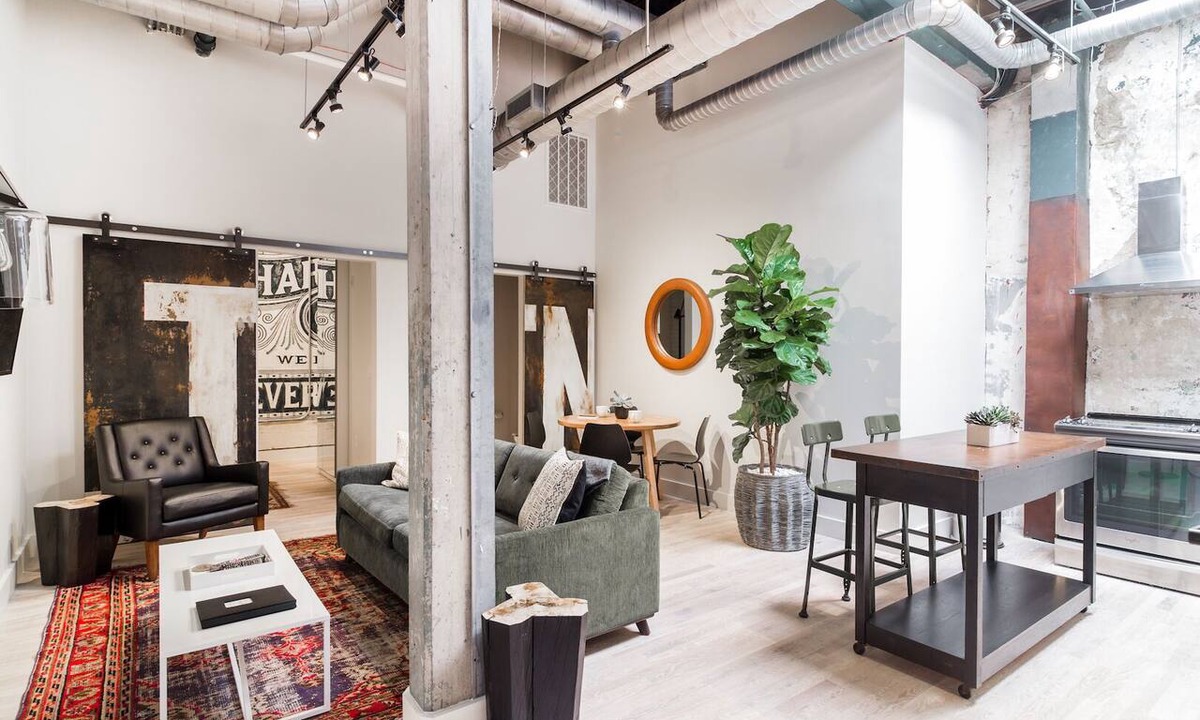 Arts District Apartment | 2 Bedroom Apartment in the Heart of Downtown! (Loft 303)