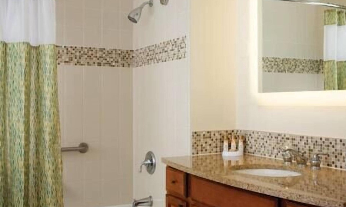 Poipu Hotel | 2 BEDROOM MARRIOTT WAIOHAI BEACH CLUB-SUITE-KOLOA