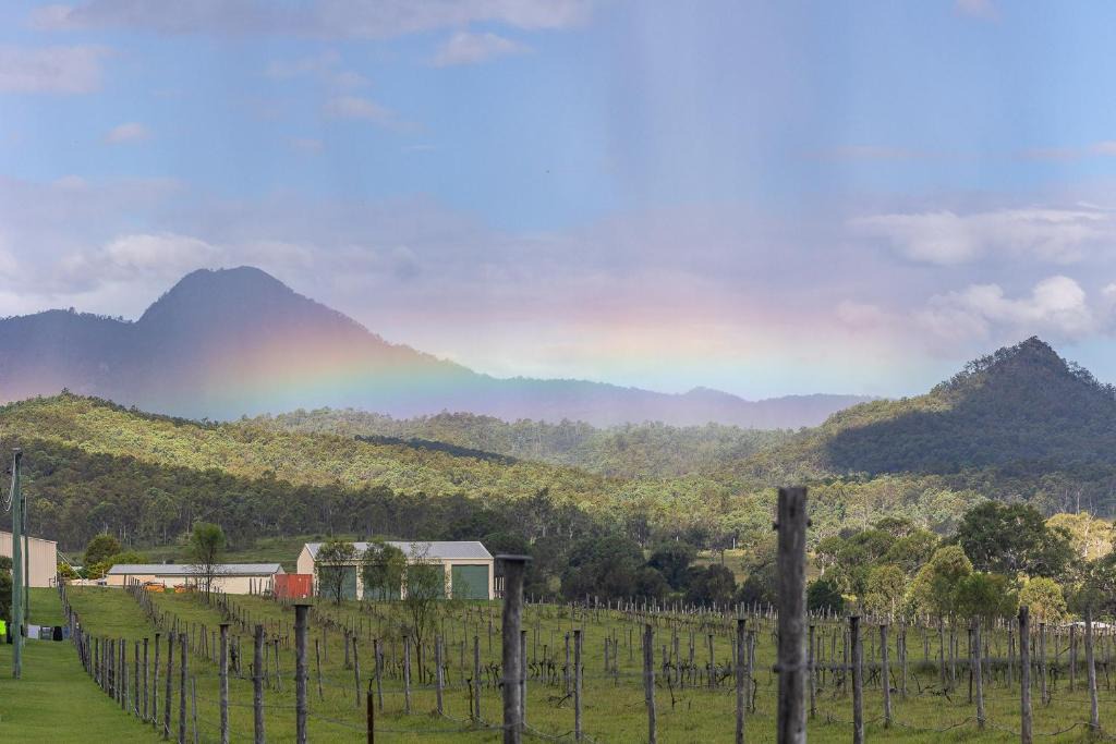 Peak Crossing Villa | 2 Bedrooms villa Countryside Retreat