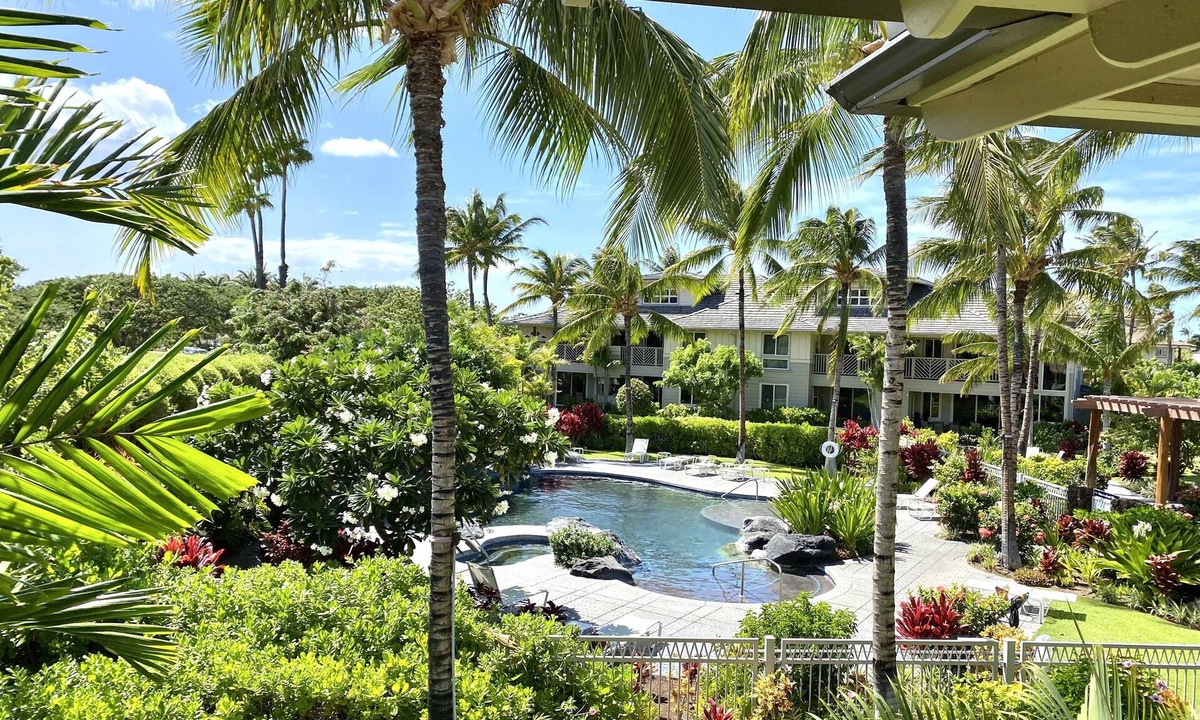Waikoloa Condo | 3 king beds Villa with large loft over Pool and Abay with amazing sunsets