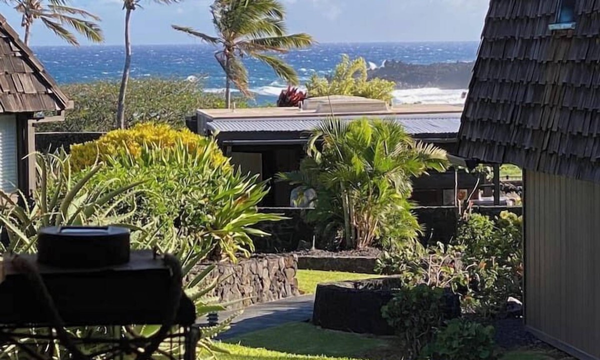 Punaluu Condo | #71 Hidden Tiki Ohana at Punalu`u Black Sand Beach