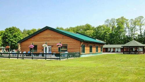 Town of Webb Cabin | Adirondack Lodge Old Forge