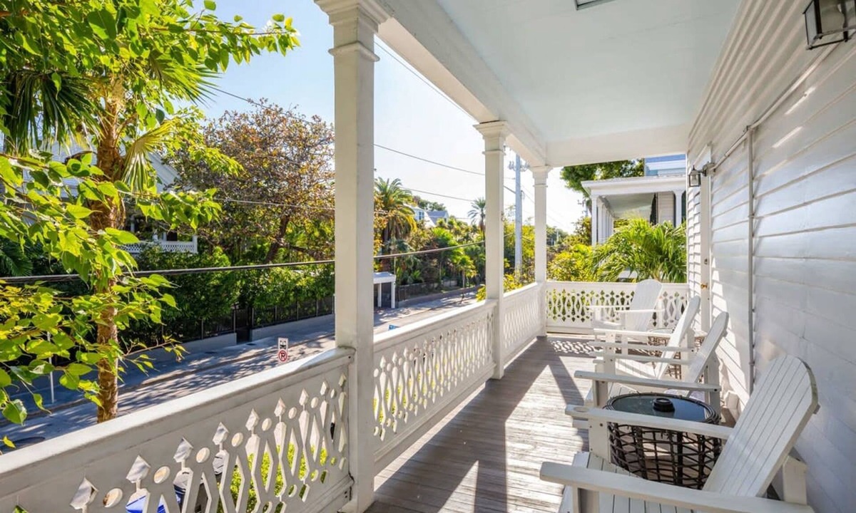 Historic Seaport House | Bananas Foster by Brightwild Epic Guesthouse