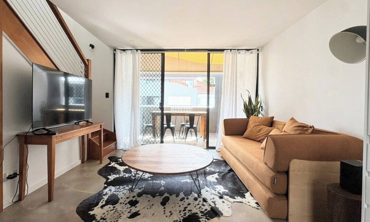 New Farm Apartment | Beautiful 2-bedroom apartment in New Farm perfect for relaxing FREE PARKING