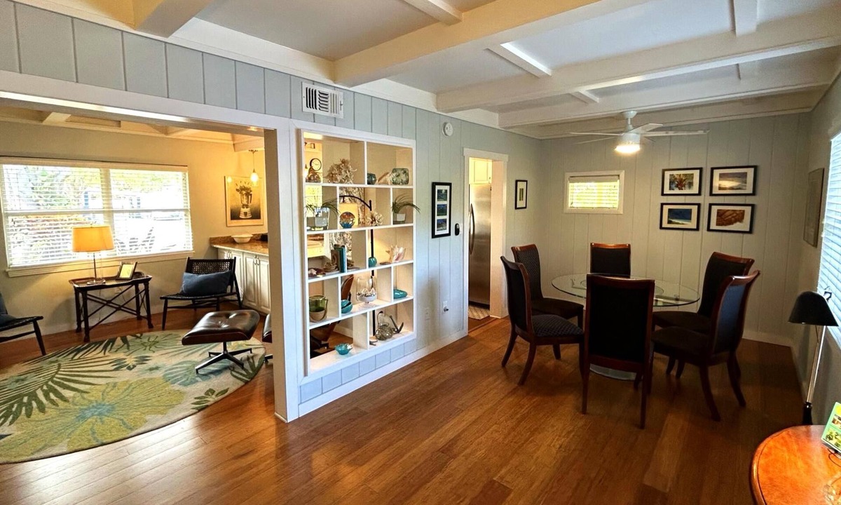 Ringling Park House | Best SRQ Location> Trolley to Beach, Walk Downtown. Bike Legacy Trail, Pets OK.