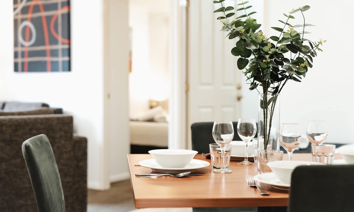 Newtown Hotel | Best Western Tuscany On Tor Motor Inn