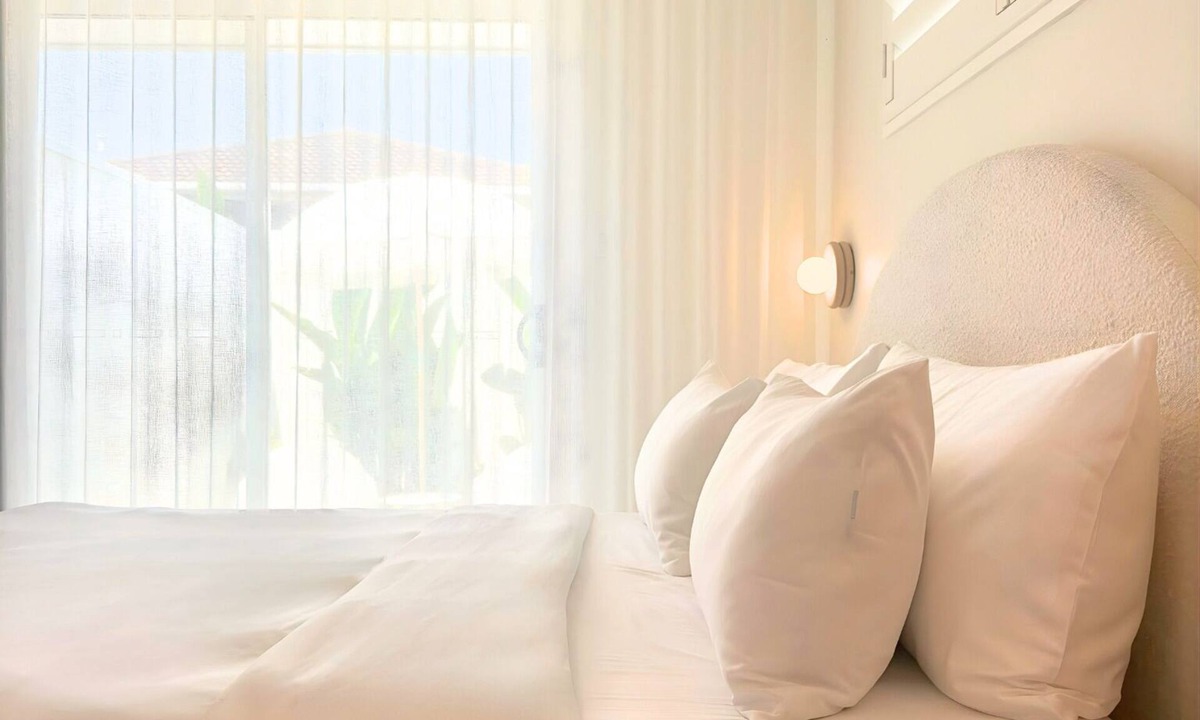 Miami Villa | Boutique Luxury Japandi Suite Private Entry Outdoor Shower Walk to Beach