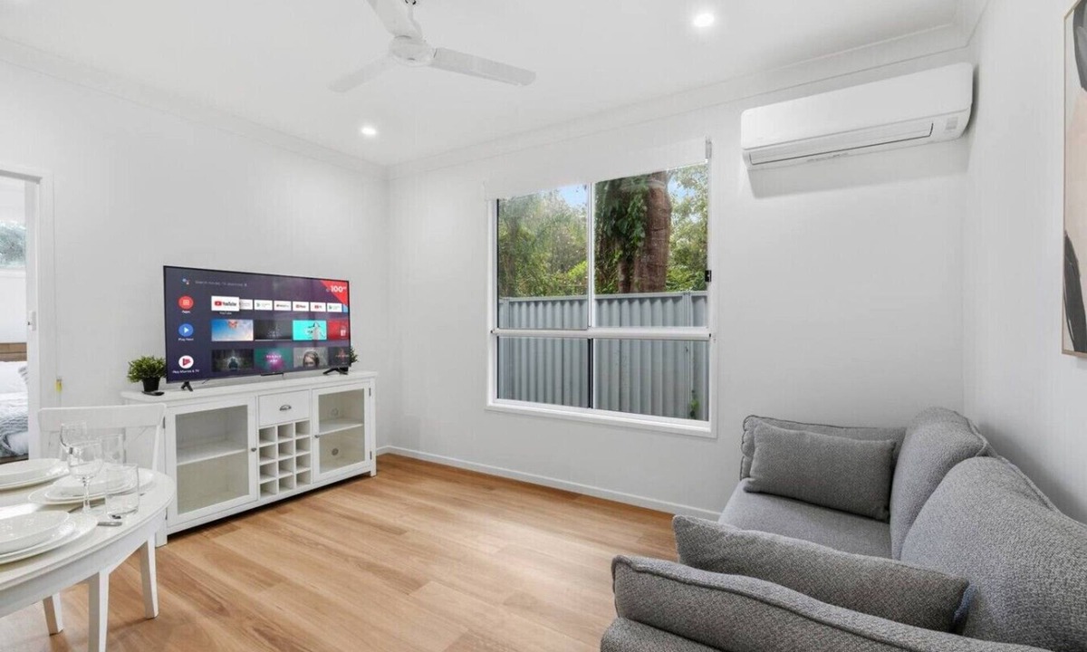 Eight Mile Plains House | Brand NEW Home | Great Location | Close to Shops