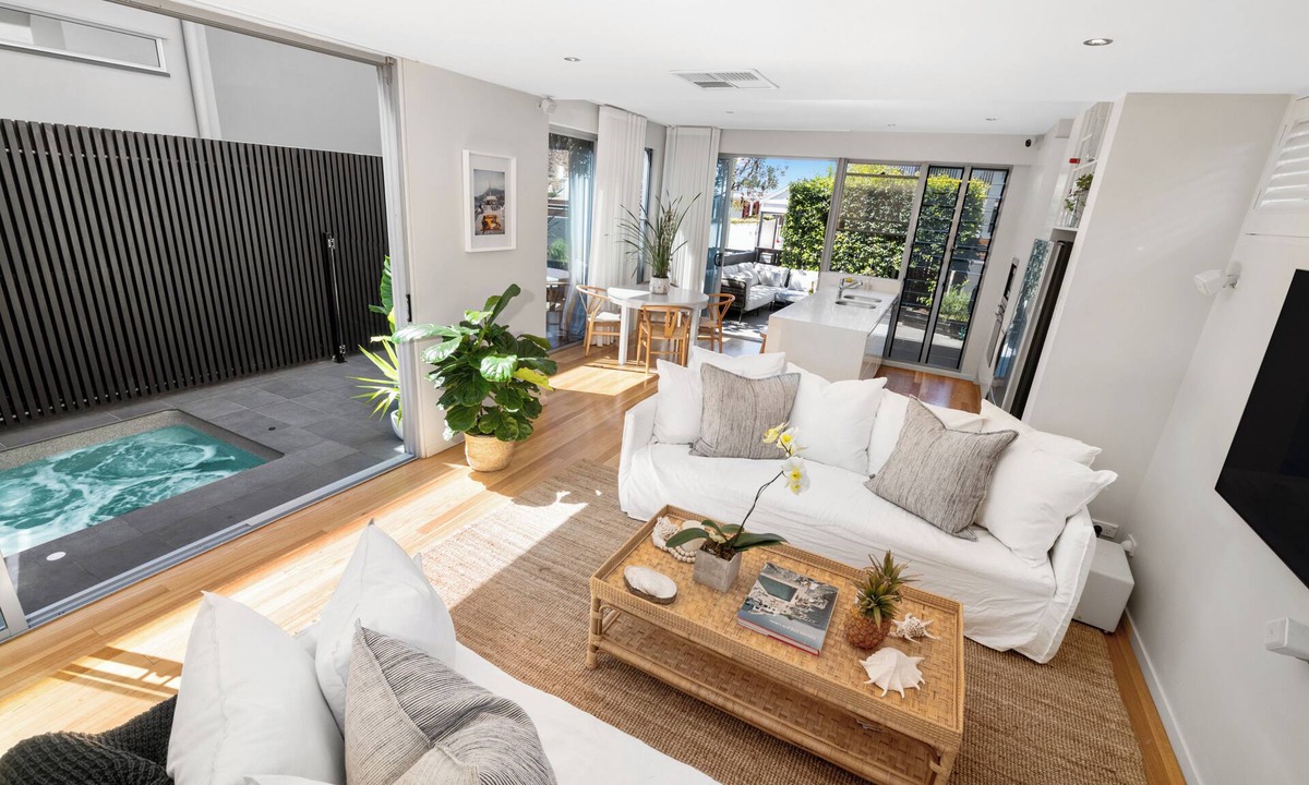 New Farm House | Brisbane House, New Farm. Architecturally Designed. Great location. Best suburb.