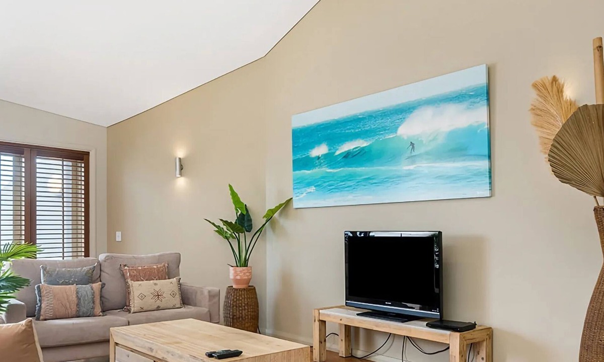 Byron Bay Apartment | Byron Bay Accom - Pipis On The Beach 1 - 2 Fletcher Street