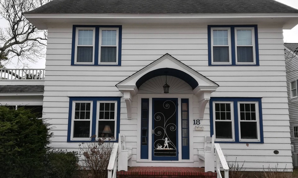The Pines House | Charming, Bright & Airy Beach Home - Half a block to ocean at start of boardwalk
