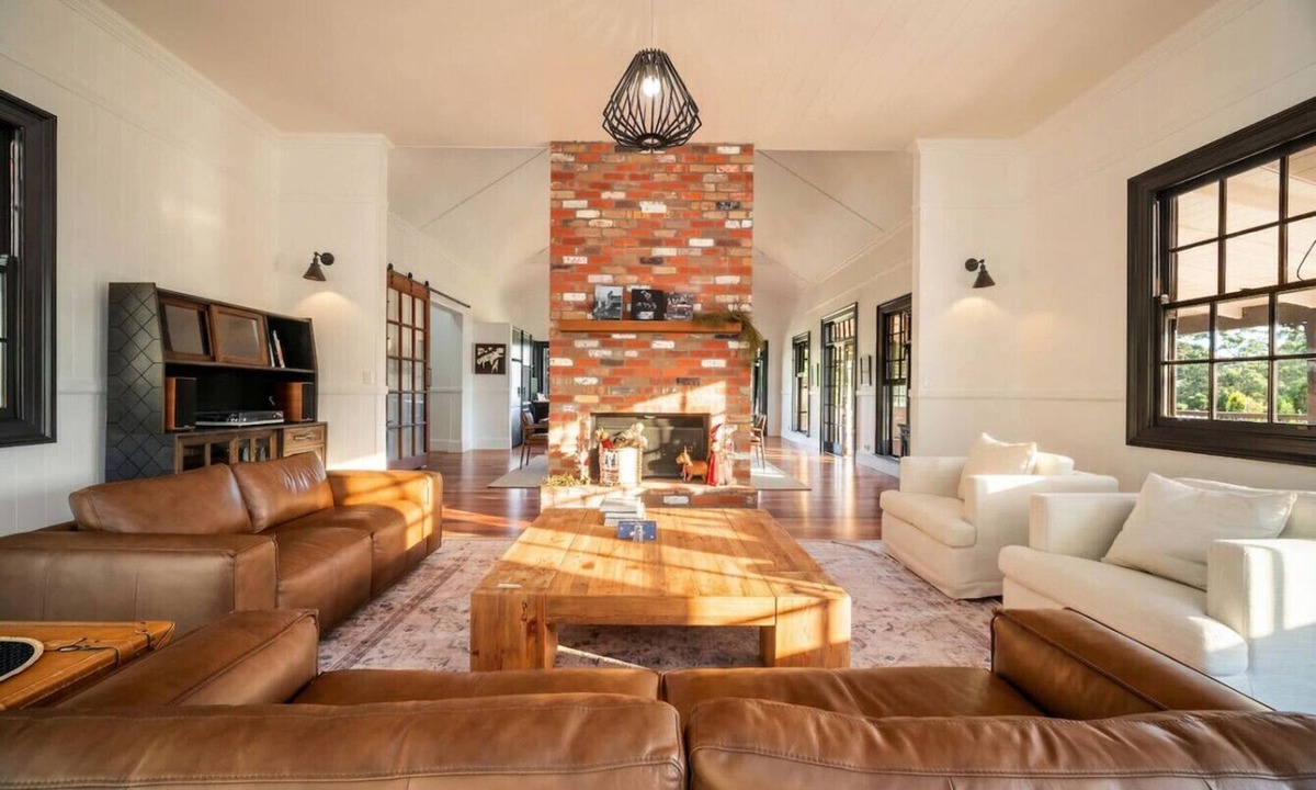 North Tamborine House | Charming Queenslander With 5 Acres Private Land