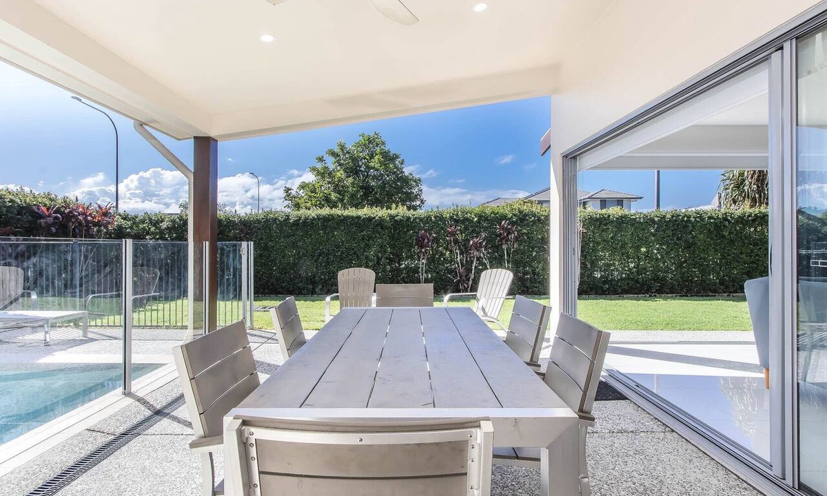 Kingscliff Apartment | Coastal charm on Casuarina Way with a pool!