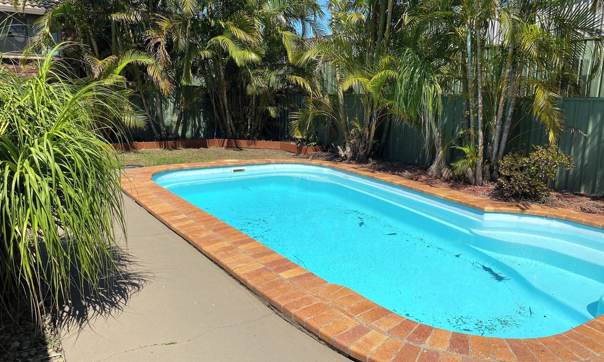 Yamba House | Coastal Palms Relaxing pet friendly accommodation with pool