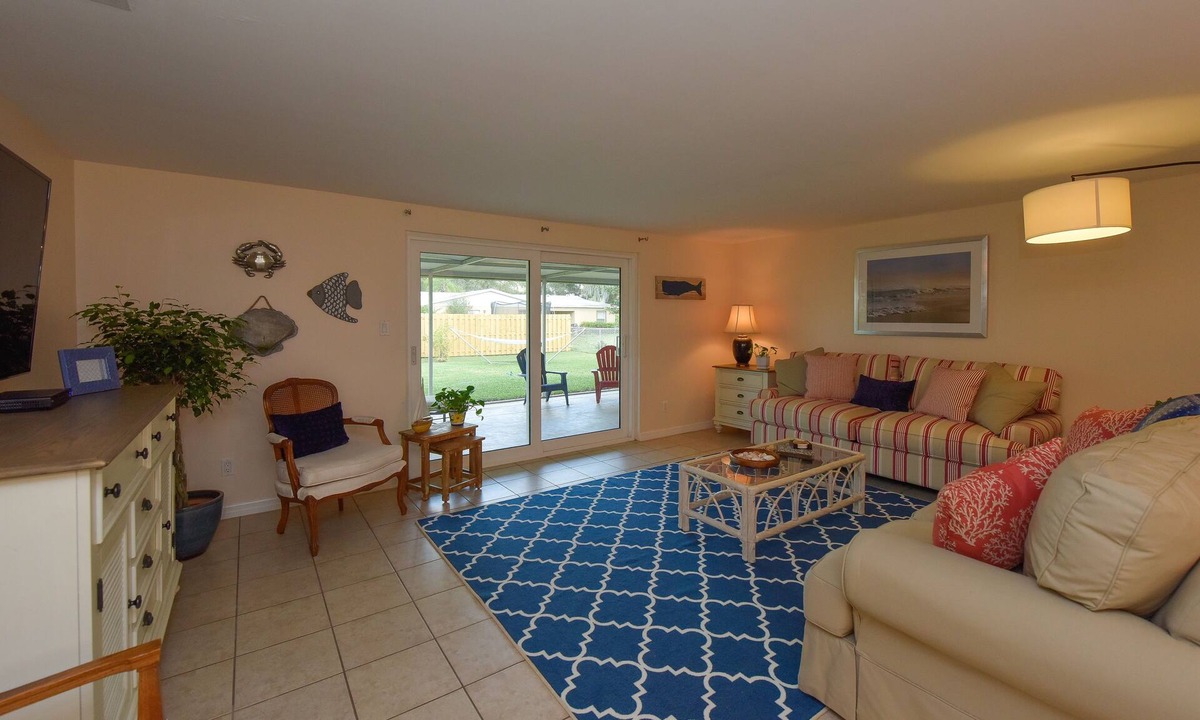 Gulf Gate Estates House | Cozy cottage in Gulf Gate to relax year-round in beautiful Sarasota.