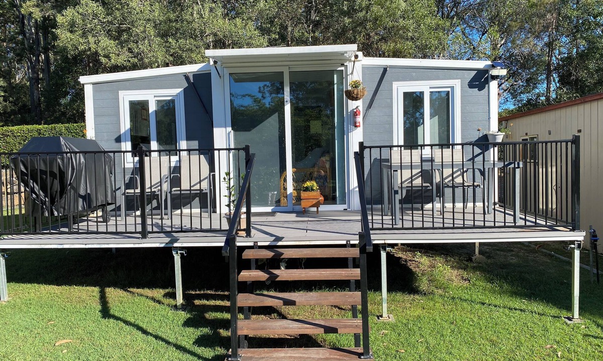 Gold Coast City Cabin | Cute cabin on 1.5 acres in Mt Nathan, just 15 mins to movie world & wet n wild