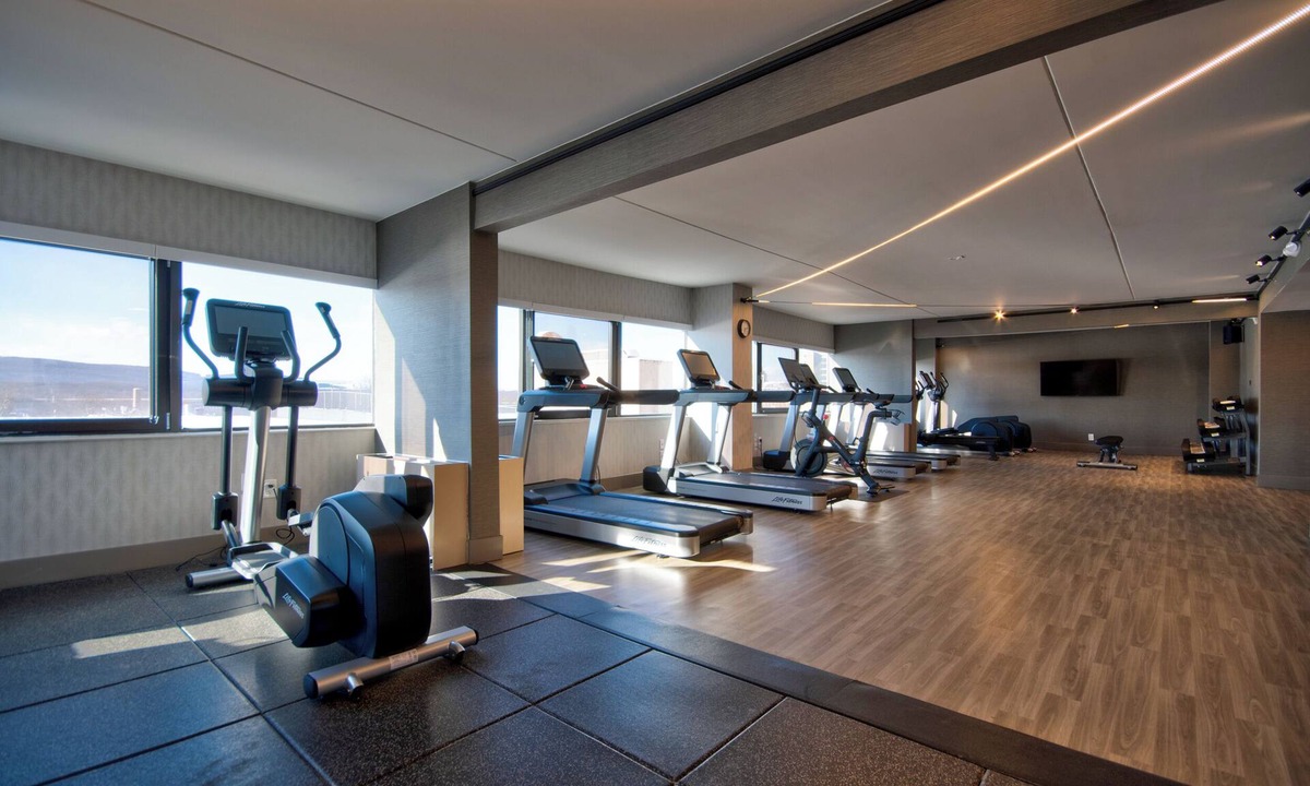 Poughkeepsie Hotel | DoubleTree by Hilton Poughkeepsie Convention Center