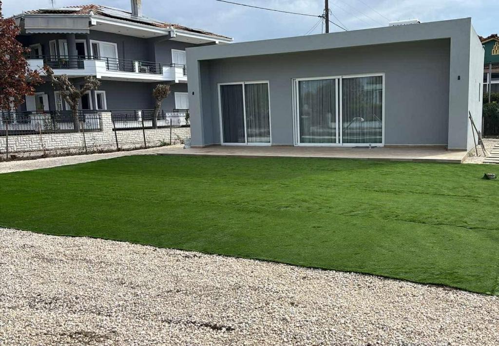 Rogkia House | Elias house