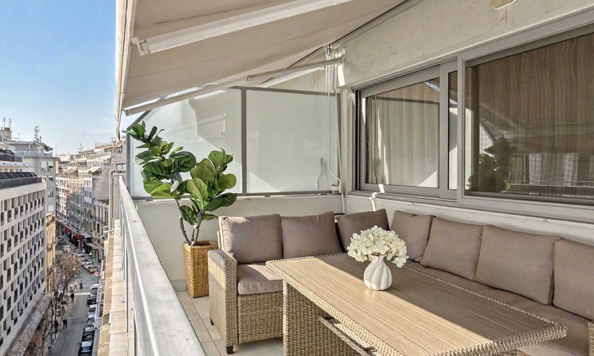 Thessaloniki City Centre Apartment | Estia Premium Apartments - Valouritou 52 Sqm2 Apartment