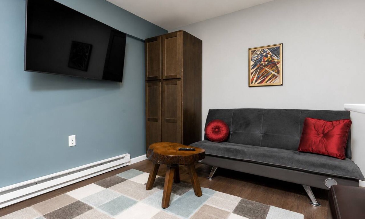 Warrensburg House | Gore MTN & Saratoga ADK Crash Pad! The Cocoon