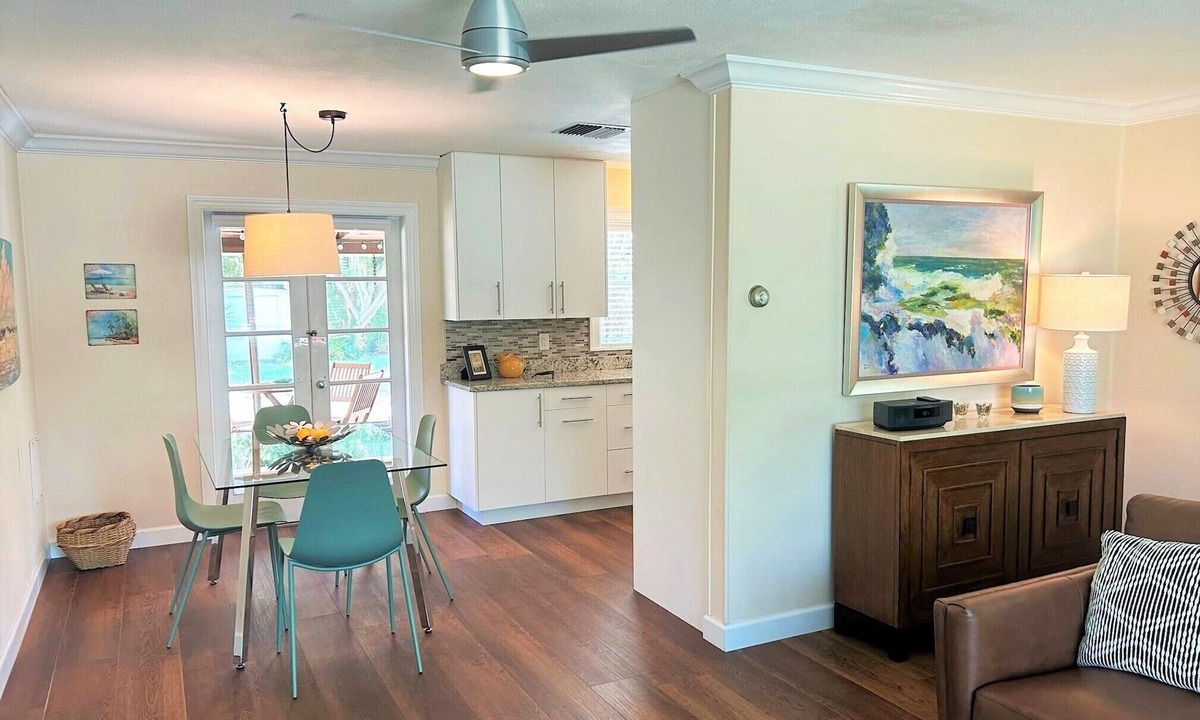 Alta Vista House | Guests Love this Home & Location Walk Downtown, Trolley to Lido Beach, Pets OK!