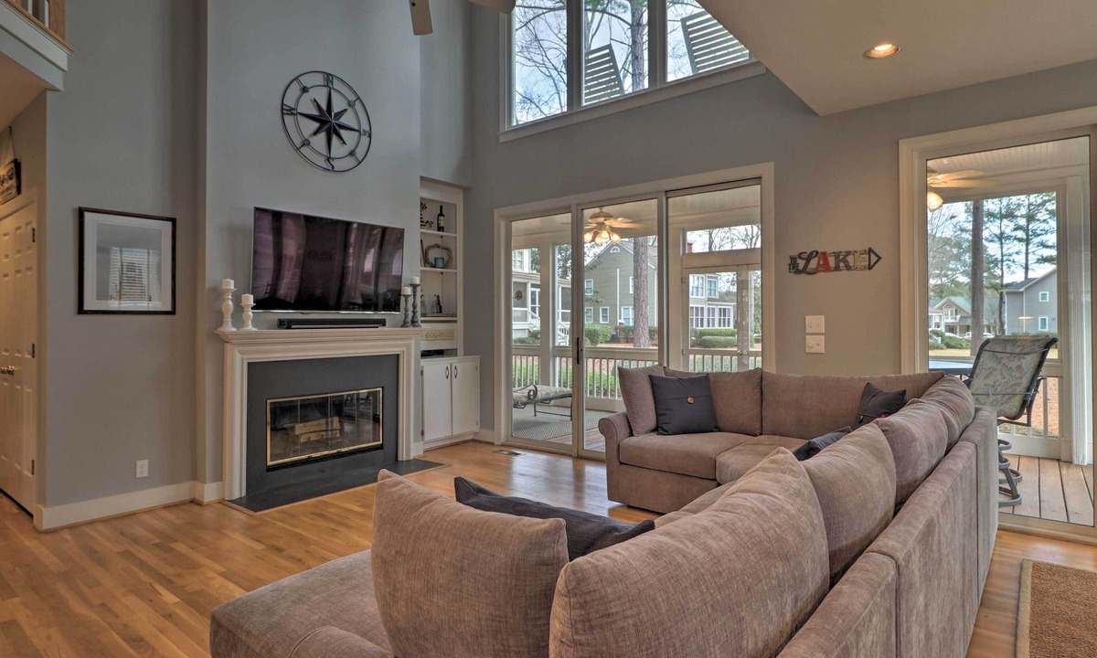 Eatonton Cottage | Home Overlooking Lake Oconee w/Resort Amenities!