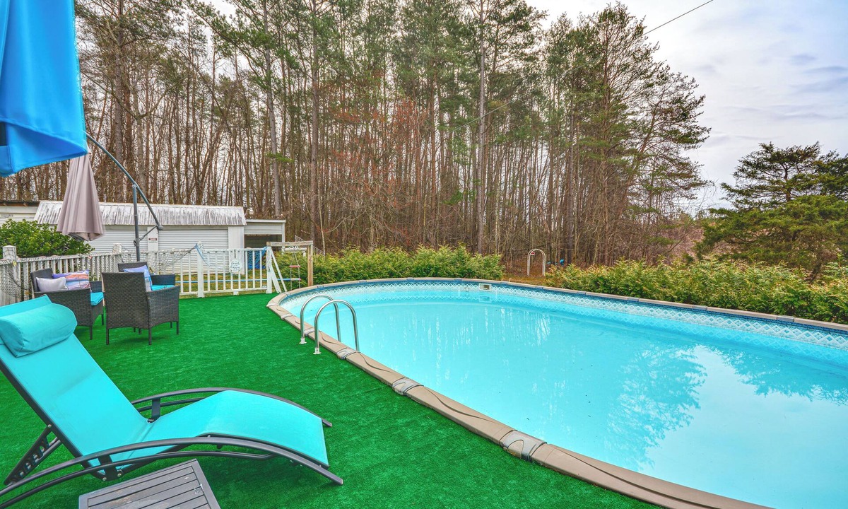 Mount Airy House | Hot Tub, Home Gym, Decks! Retreat 9 Mi to Mt Airy