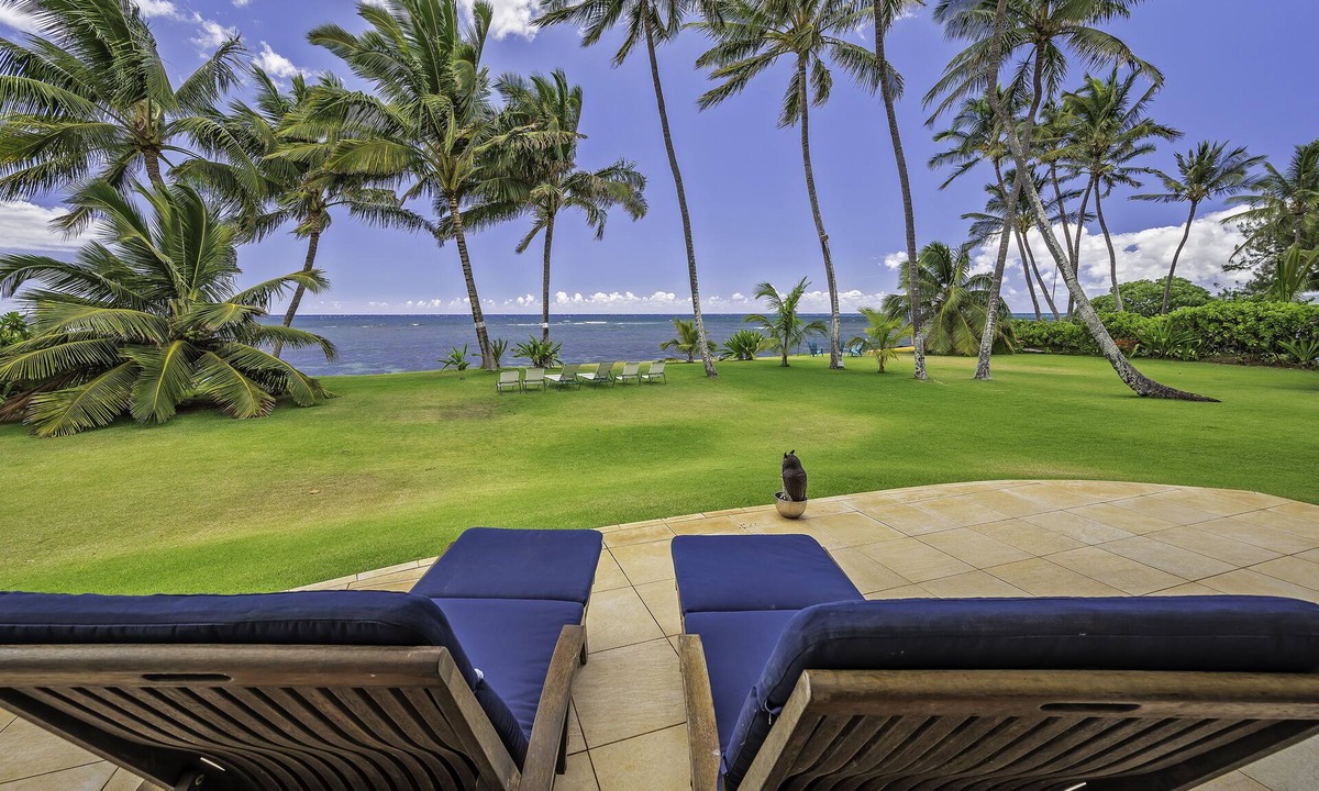 Mokuleia House | Hula House - Beachfront North Shore