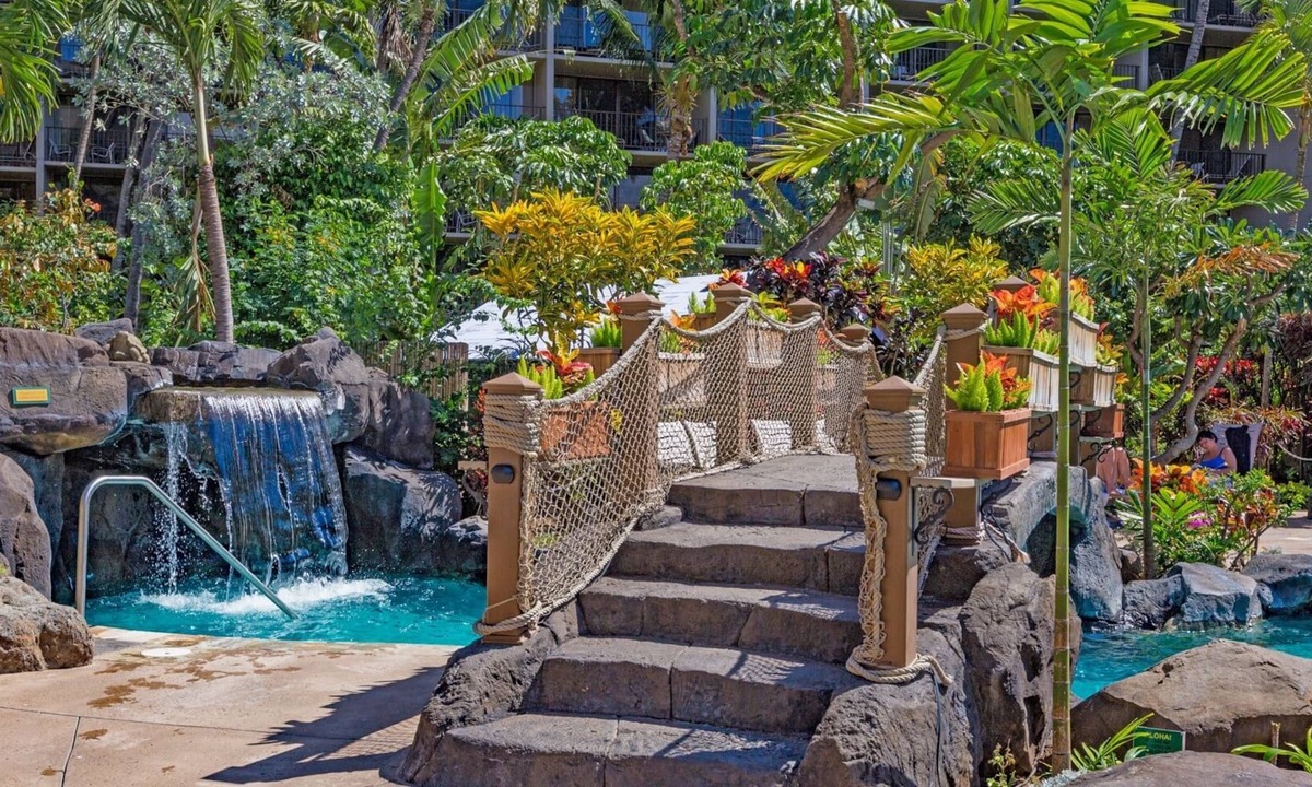 Honokowai Condo | Kaanapali Shores 422 - 1Br Condo