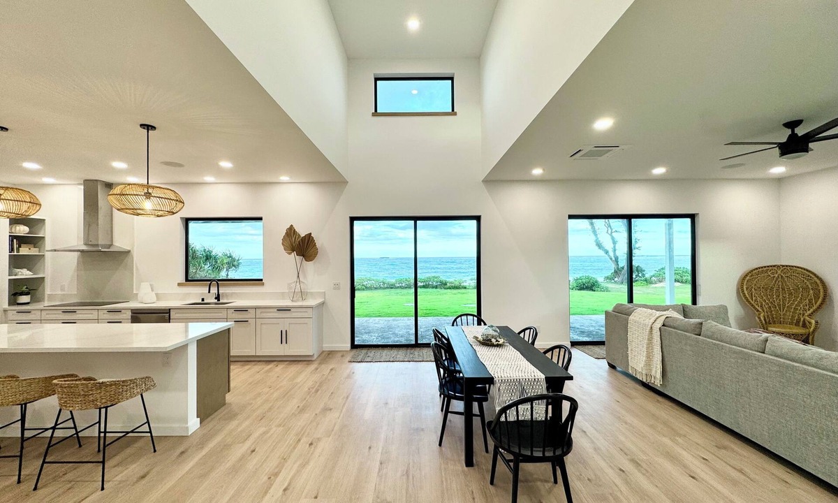 Kahuku House | Kahili Coast Beachfront Estate 3bd 3ba North Shore Oahu