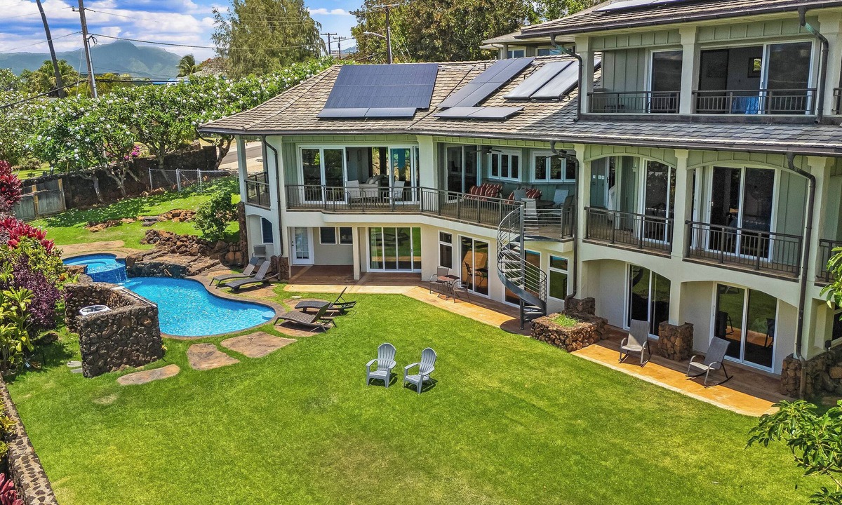 Poipu House | Kauai Luxury home, Private Pool & Spa, walk to the beach, restaurants and shops