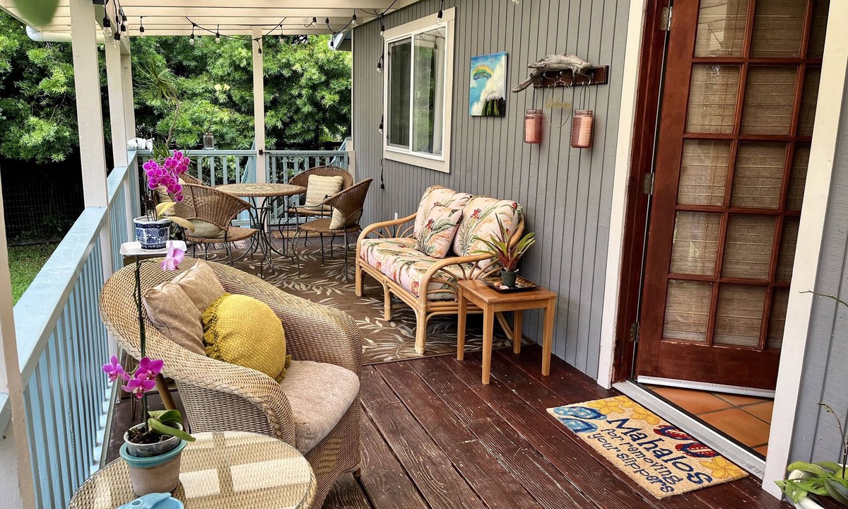 Volcano House | Lovely Art Cottage 5 Min. to Volcanoes NATL Park-clean, cozy, comfort -2 Bdrm