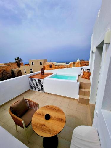 Oia House | Lovely House at Oia Village Center