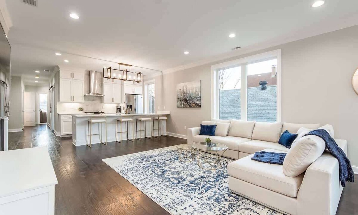 Downtown Columbus Condo | Luxury Modern Harrison West Home with Rooftop Terrace & Family Amenities