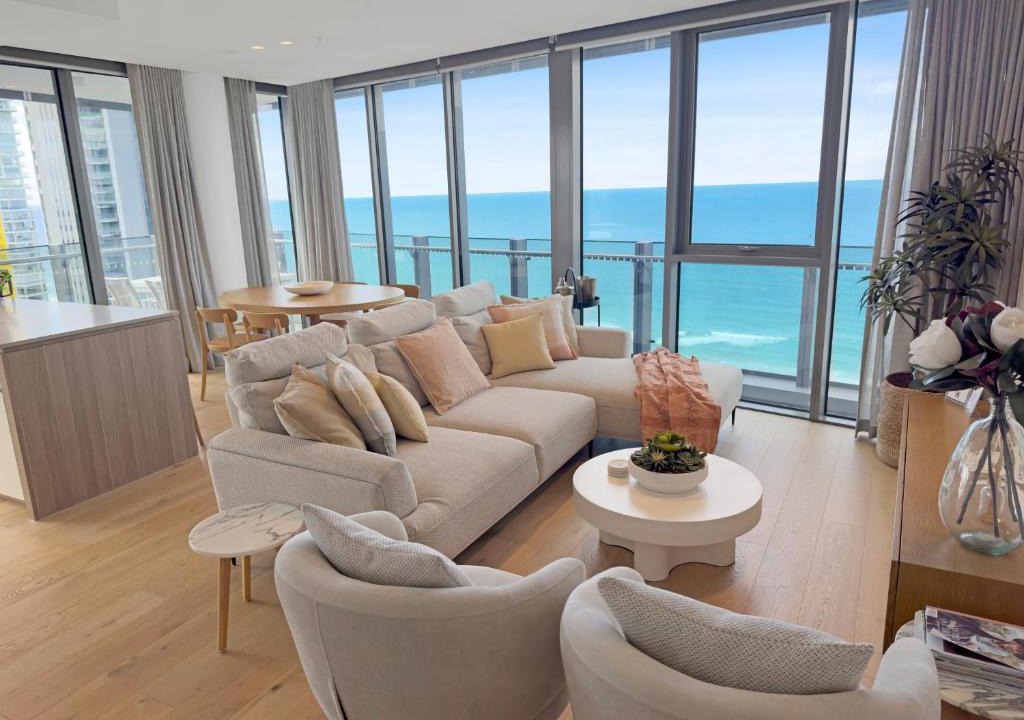 Broadbeach Apartment | Luxury Signature Stay Stunning Ocean Views Lvl27