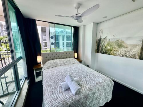 Southport Apartment | Modern 3 Bedroom Apartment near Tram