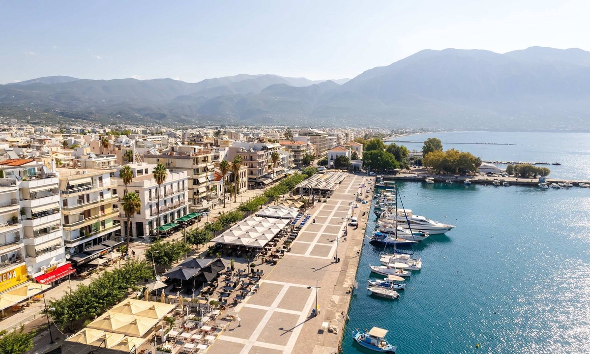 Kalamata Marina Apartment | Neilise - Modern Retreat in Central Kalamata