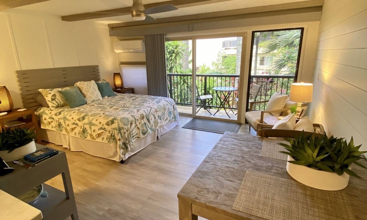 Poipu Condo | Now Booking! Enjoy your next vacation in our newly remodeled condo! Pool, A/C!