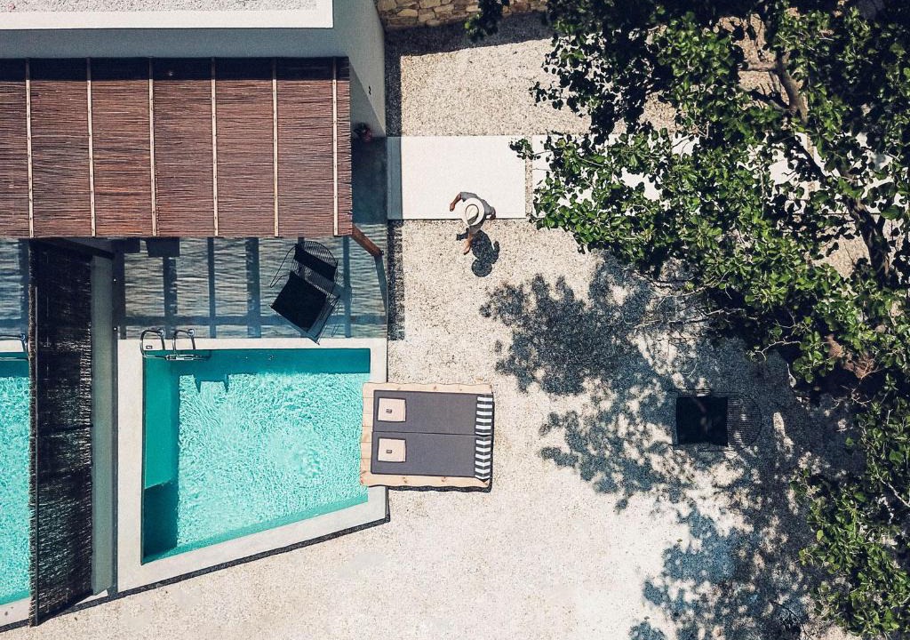 Perissa Apartment | One and Only Beachfront Rooms