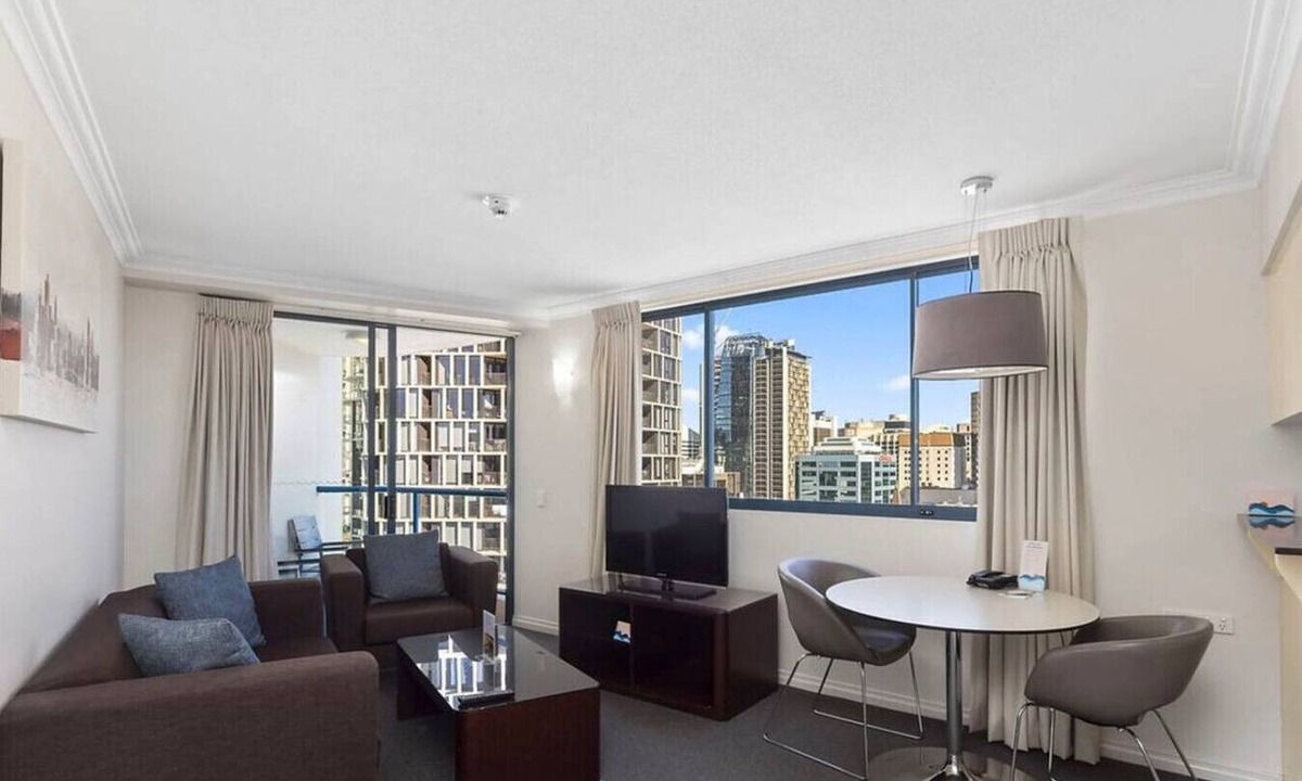 Brisbane Central Business District Apartment | One-bedroom City Escape I Mantra on Queen
