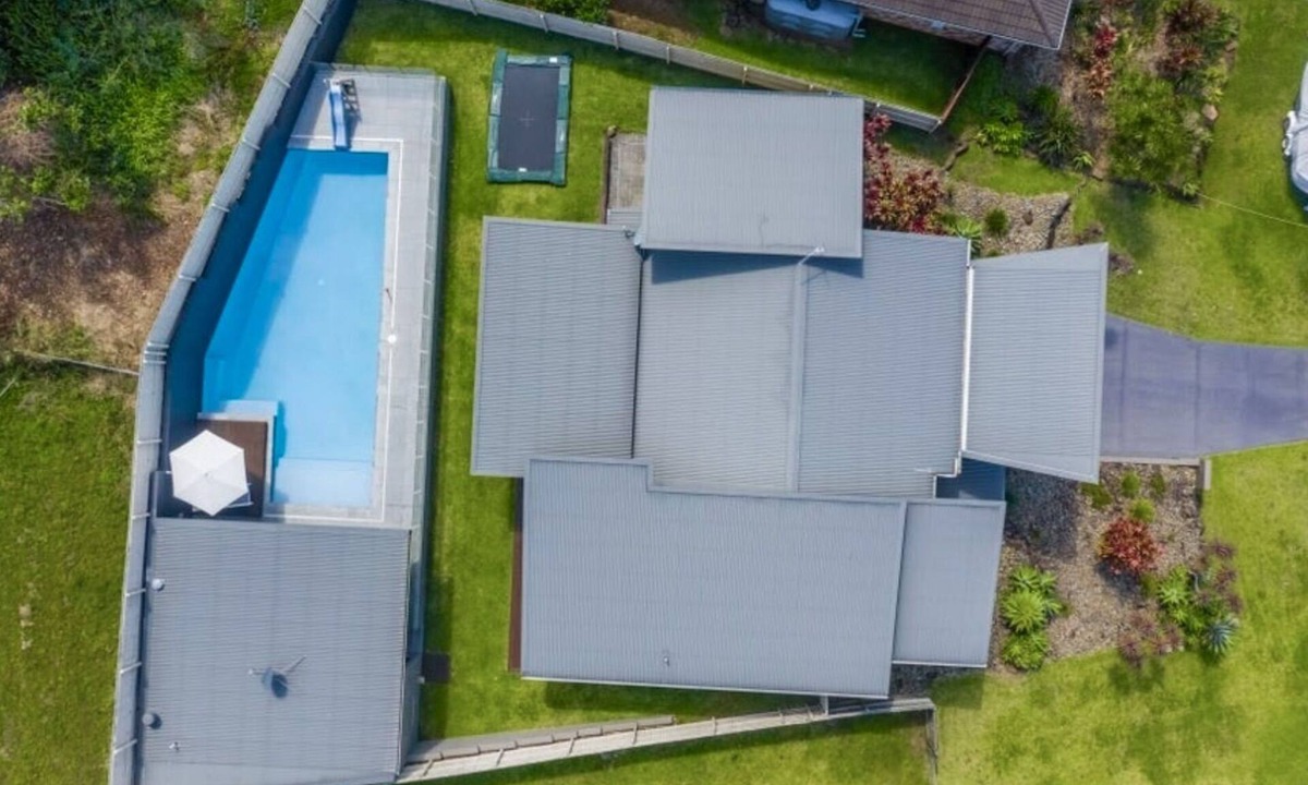 Lennox Head House | Peaceful, large home with beautiful views - 1200 meters to beach.