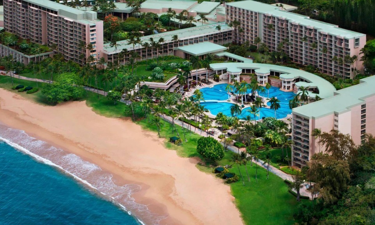 Lihue Villa | Plan your island getaway at the world famous Marriott Kauai Beach Club