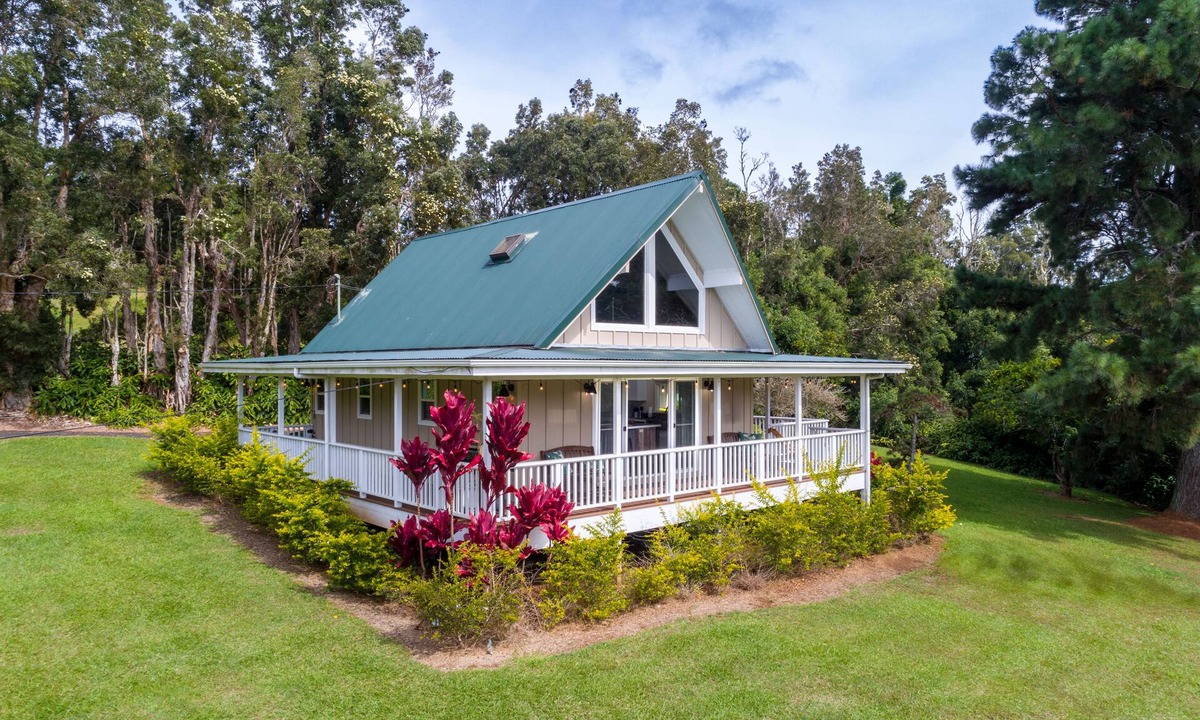 Kamuela House | Private Country Cottage | 2+ Bedroom on 1-acre | 5 mins to Kamuela town