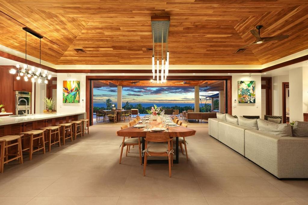 Poipu Villa | Private Luxury 6-bedroom Villa in Kukuiula, Panoramic Ocean View, Heated infinity pool, SPA, Sleep up to 22