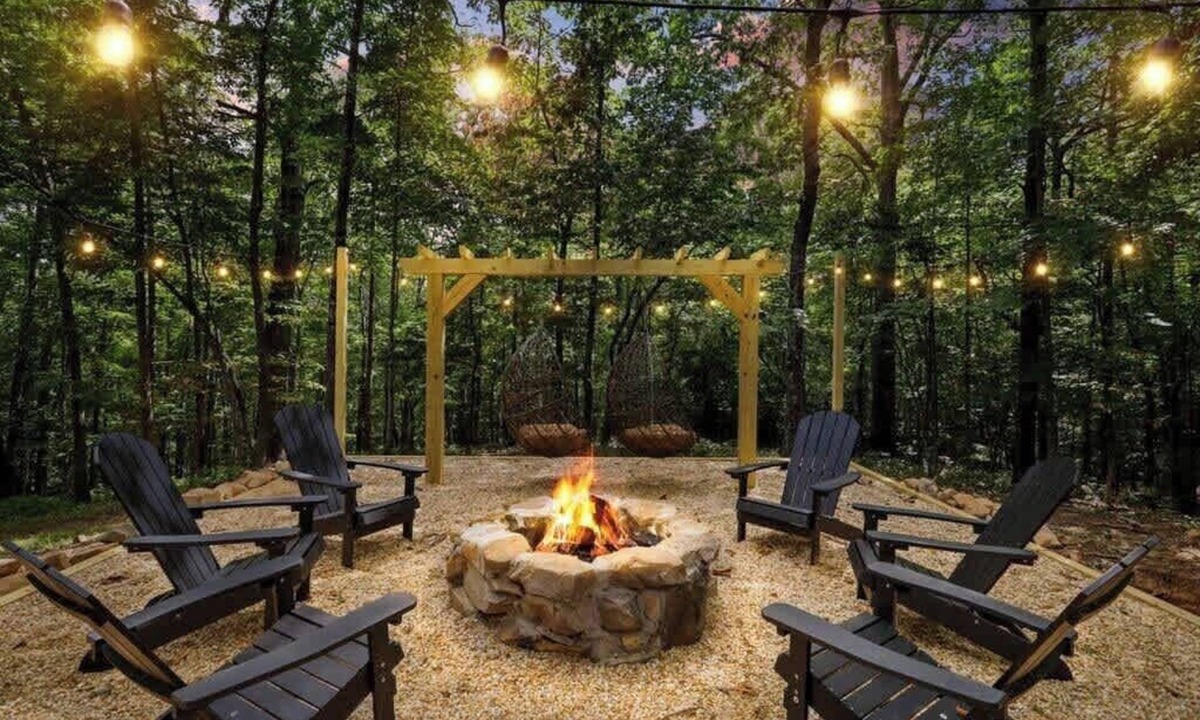 Blairsville Cabin | Private Mountain Getaway - Movie Theater - Hot Tub