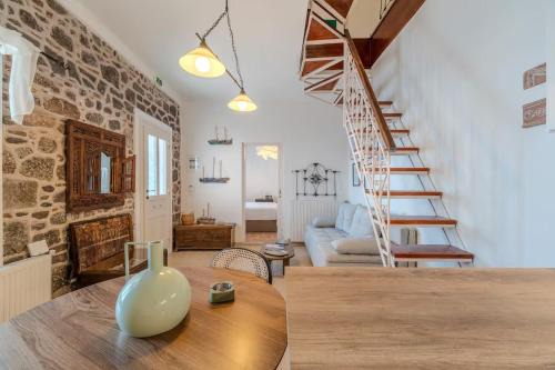 Mithimna Apartment | Rastōne House