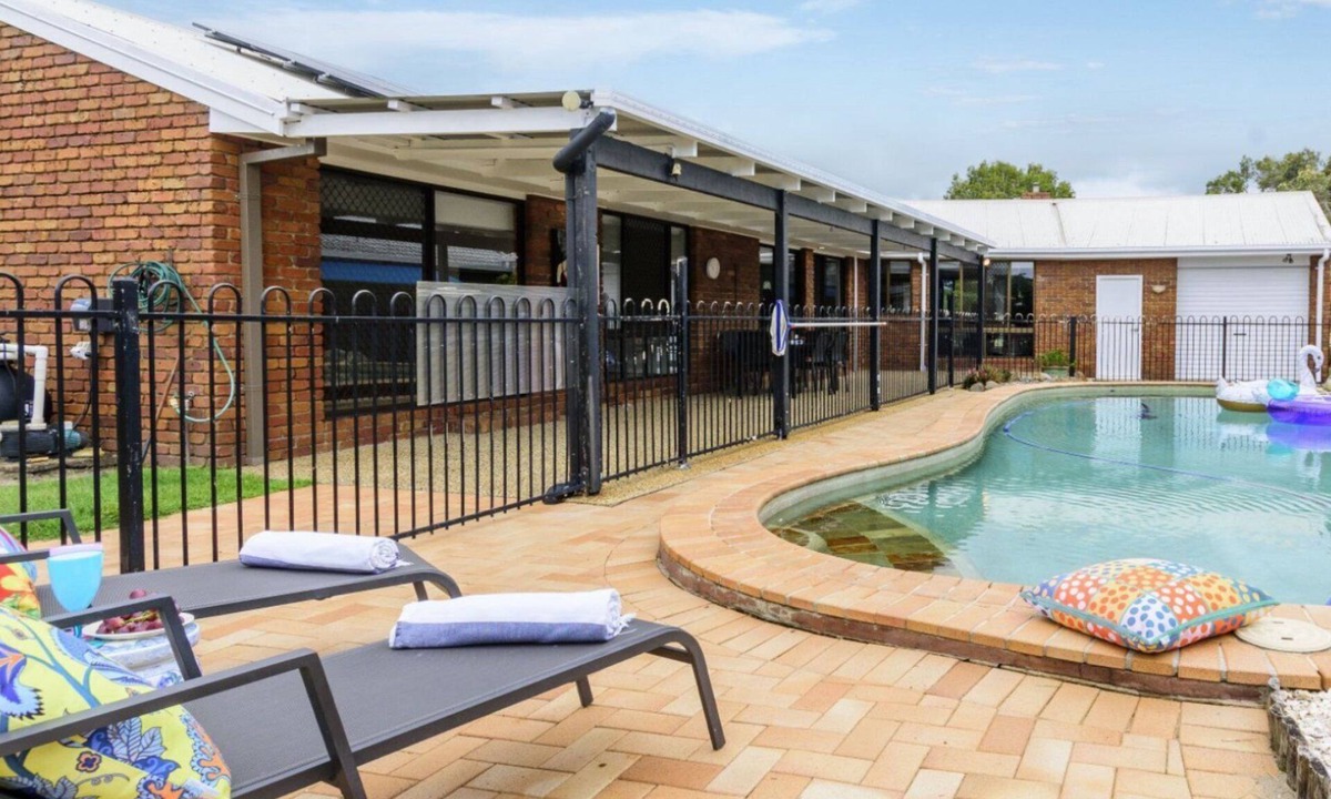 Banksia Beach House | Relax at the Poolside Escape