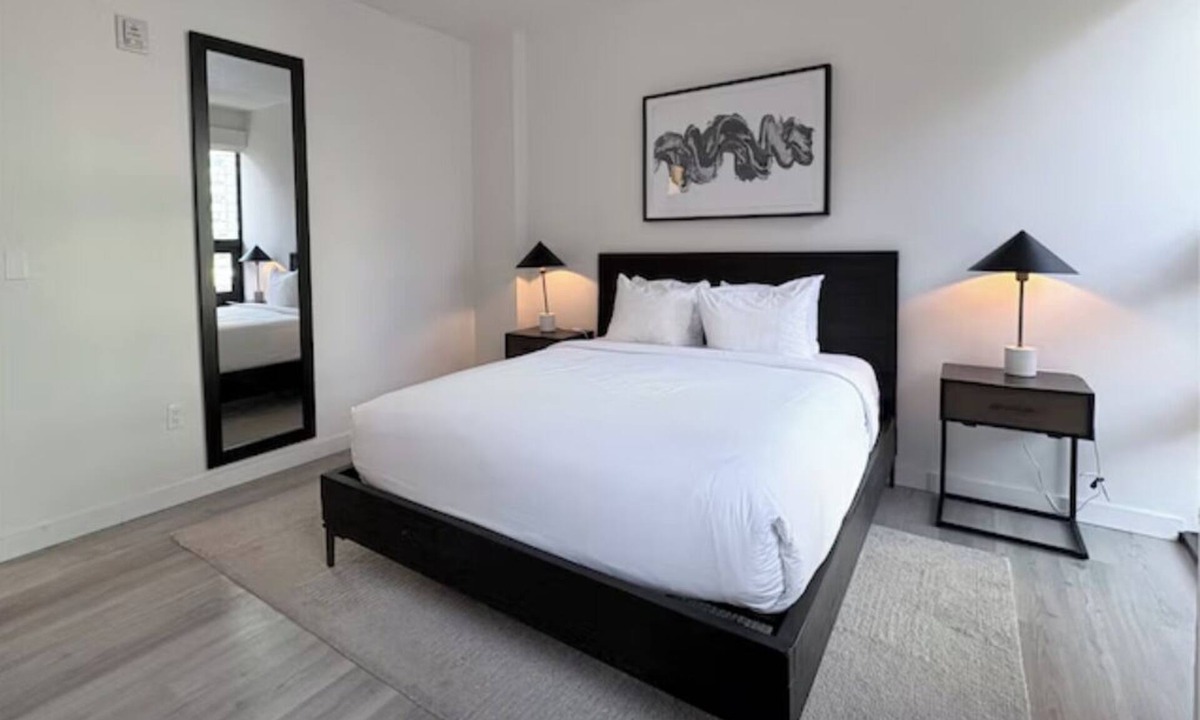 Hunters Point Apartment | Relaxing 1 Bedroom Retreat Near Empire State Building - 3.1 miles away