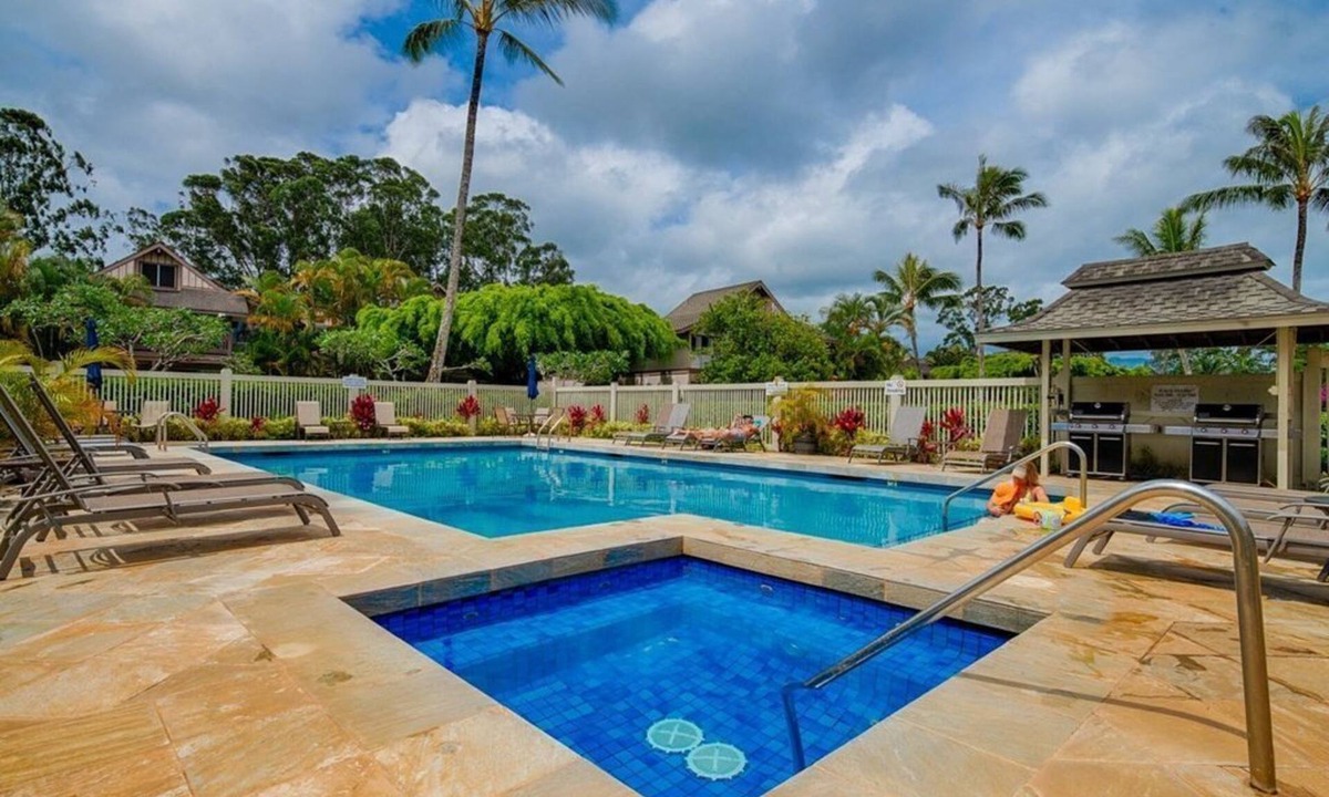 Princeville Condo | Renovated, Air Conditioned 2nd Floor Princeville Condo Has Primary BdRm & Loft