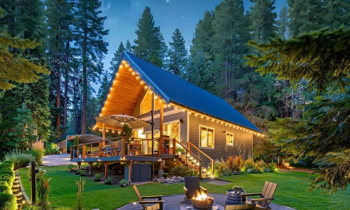 Ardenvoir House | Riverfront Chalet near Lakes, Mtns. & Leavenworth